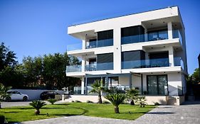 Crowonder Apartments & Rooms Oaza With Heated Swimming Pool And Sauna