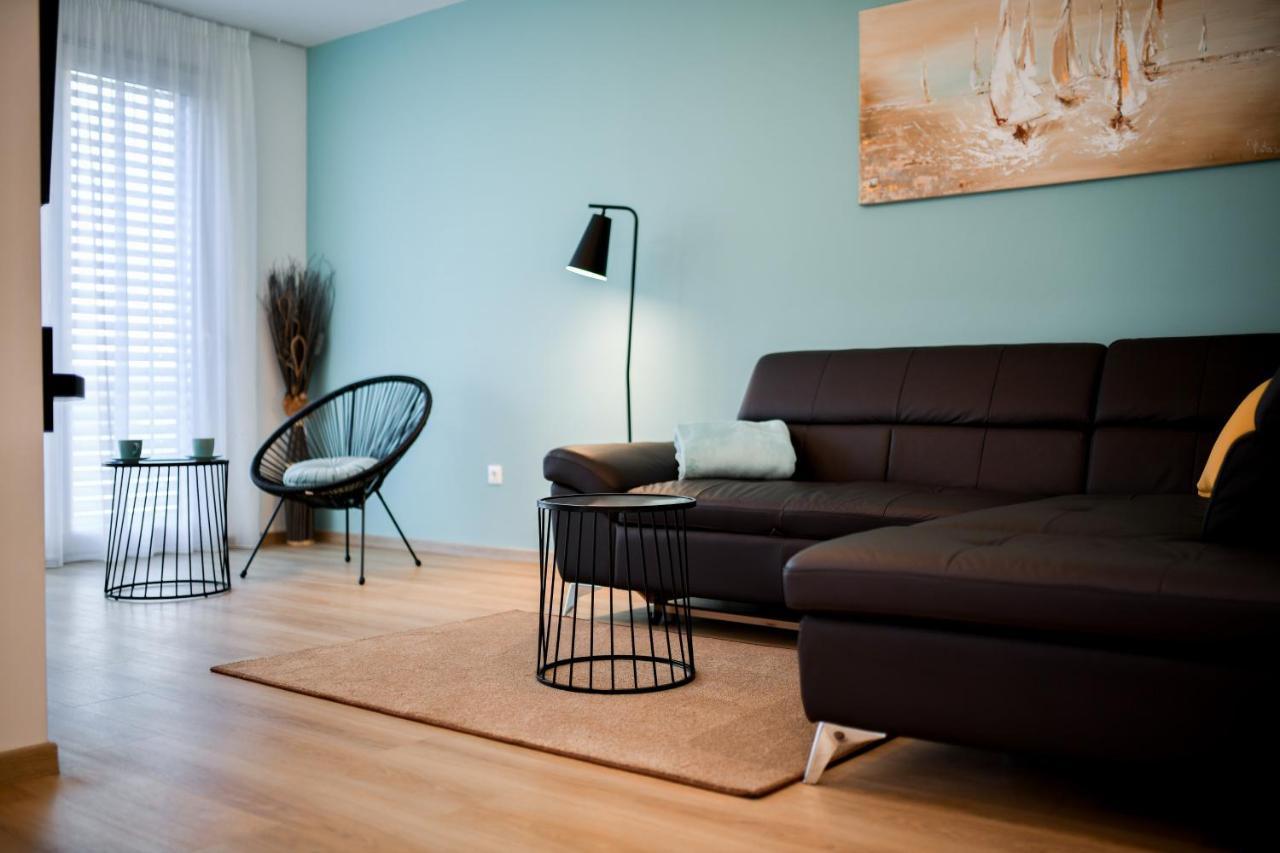 Crowonder Apartments & Rooms Oaza With Heated Swimming Pool And Sauna Turanj Exterior foto