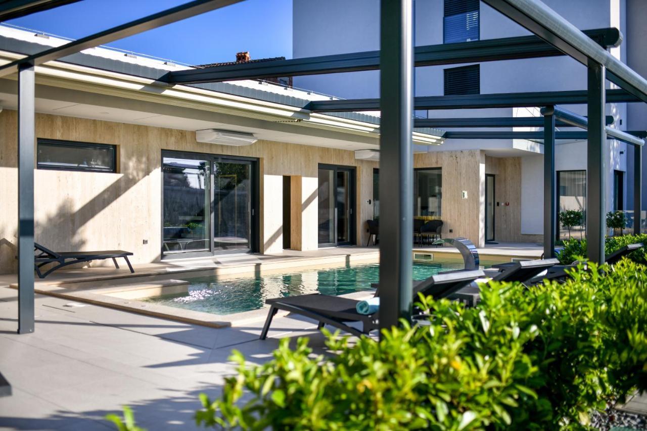 Crowonder Apartments & Rooms Oaza With Heated Swimming Pool And Sauna Turanj Exterior foto