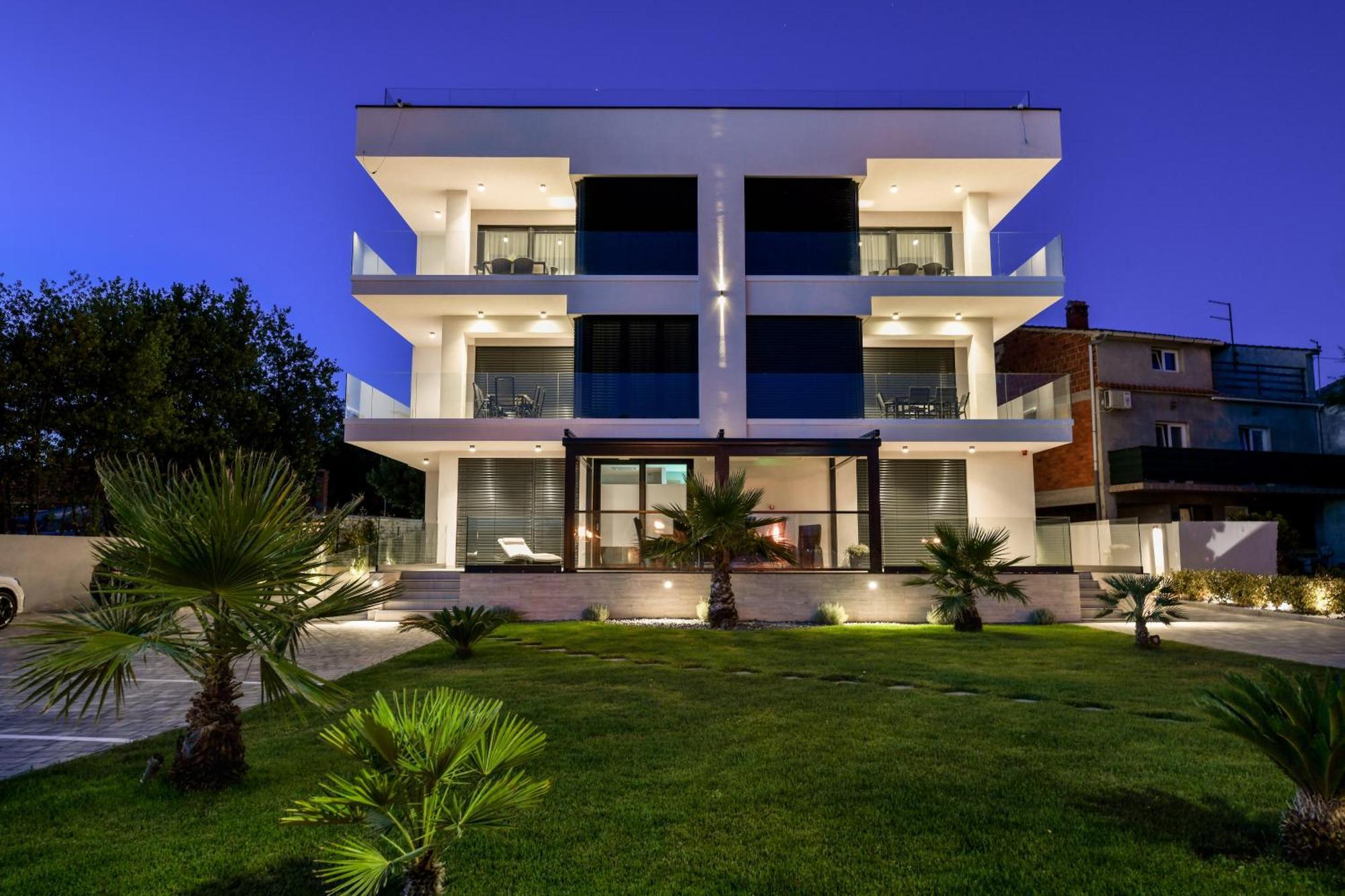 Crowonder Apartments & Rooms Oaza With Heated Swimming Pool And Sauna Turanj Exterior foto