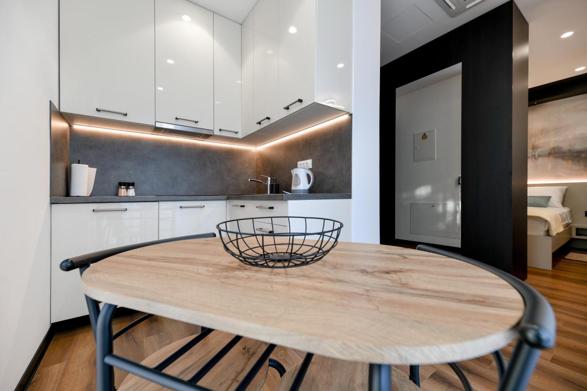 Crowonder Apartments & Rooms Oaza With Heated Swimming Pool And Sauna Turanj Exterior foto